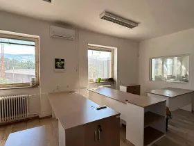 Pronájem kanceláře, Znojmo, Dobšická, 150 m2