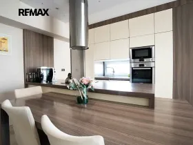 Prodej rodinného domu, Kyjov, třída Komenského, 290 m2