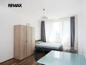Pronájem bytu 2+kk, Praha - Nusle, Plamínkové, 40 m2