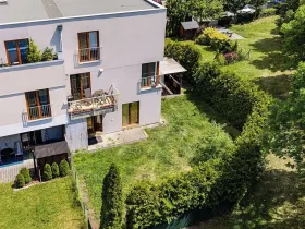 Prodej bytu 2+kk, Zbuzany, Lomená, 51 m2