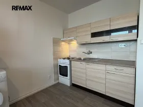 Pronájem bytu 1+1, Hodonín, Velkomoravská, 31 m2