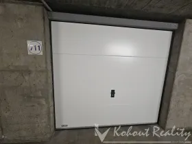 Pronájem garáže, Praha - Strašnice, Štěchovická, 16 m2