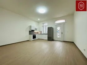 Pronájem bytu 1+kk, Třebíč, Bráfova tř., 34 m2