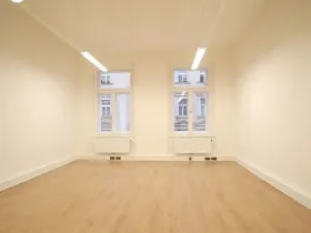 Pronájem kanceláře, Praha - Vinohrady, náměstí Míru, 92 m2