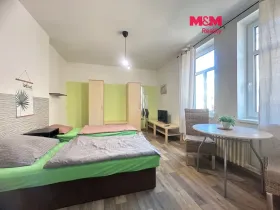 Pronájem rodinného domu, Dobrovice, Komenského, 16 m2