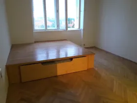 Pronájem bytu 1+1, Praha - Vinohrady, Kouřimská, 44 m2