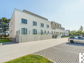 Prodej garážového stání, Praha - Satalice, 14 m2