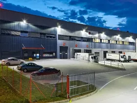 Pronájem skladu, Hostivice, 2700 m2