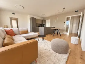 Pronájem bytu 4+kk, Praha - Radlice, U Komína, 119 m2