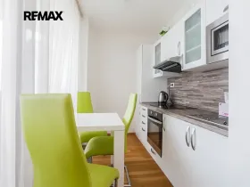 Pronájem bytu 1+kk, Praha - Žižkov, Ke kapslovně, 38 m2