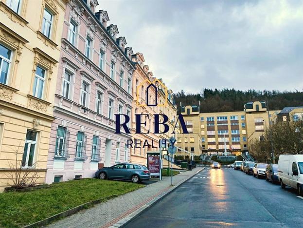 Prodej bytu 3+1, Karlovy Vary, náměstí Dr. M. Horákové, 80 m2