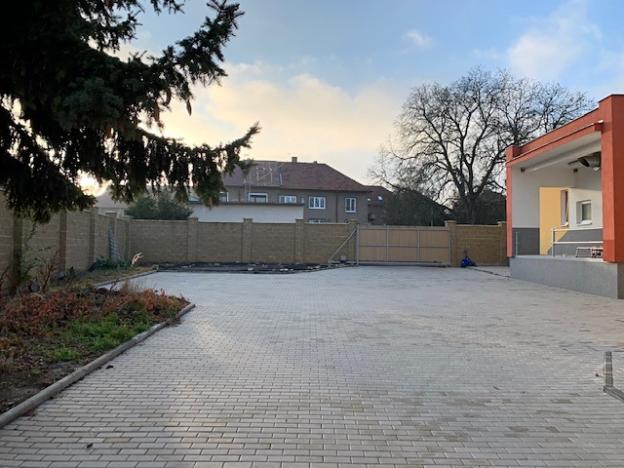 Prodej restaurace, Stochov, Jaroslava Šípka, 800 m2