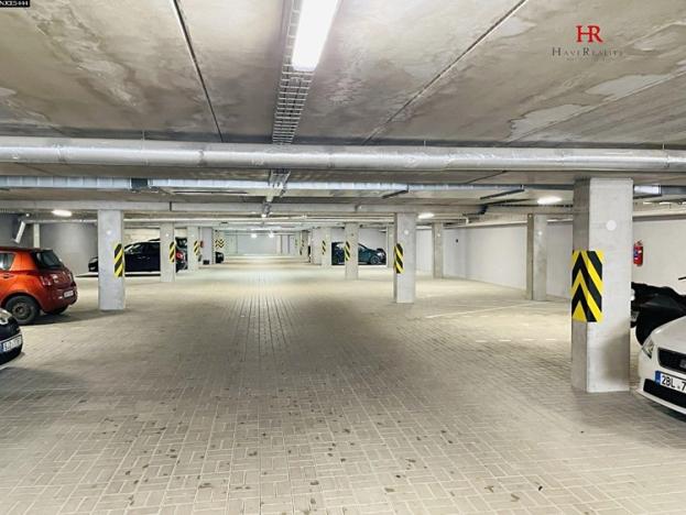 Prodej garážového stání, Milovice, Višňová, 13 m2