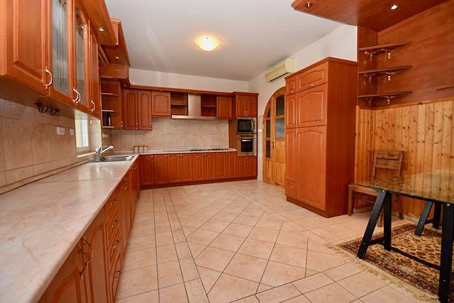 Prodej vily, Fonyód, Maďarsko, 490 m2