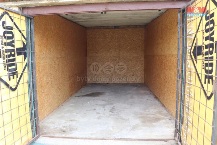Prodej garáže, Praha, Novobohdalecká, 18 m2