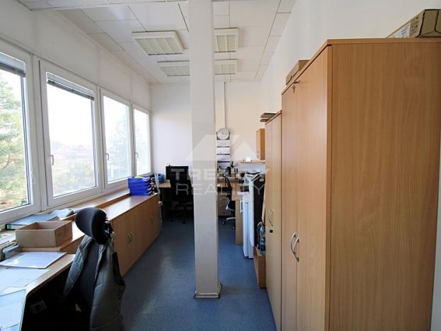 Prodej výrobních prostor, Břasy, 1150 m2