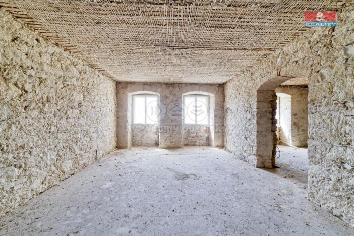 Prodej historického objektu, Manětín, 595 m2