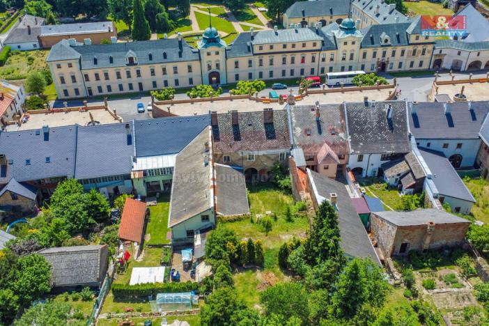 Prodej historického objektu, Manětín, 595 m2