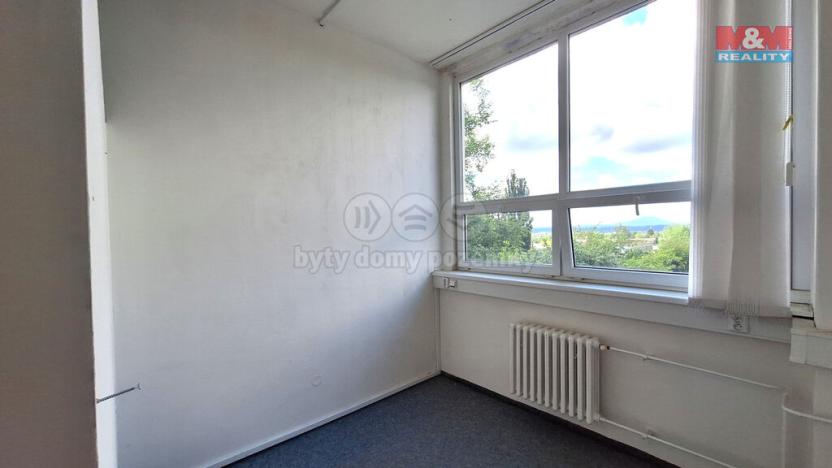 Pronájem obchodního prostoru, Česká Lípa, 28. října, 199 m2