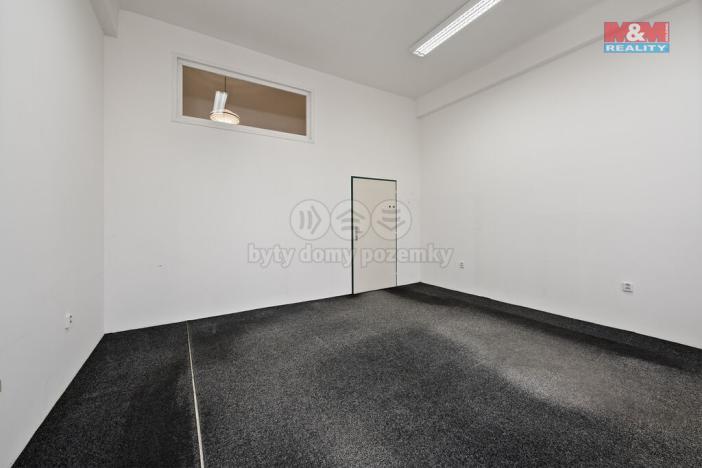 Pronájem kanceláře, Louny, Mírové náměstí, 18 m2
