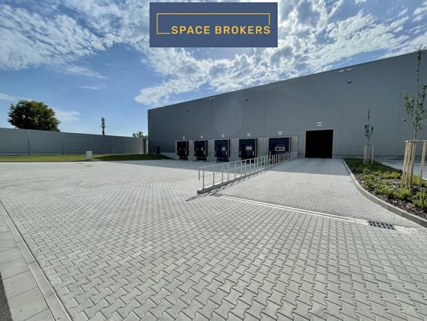 Pronájem skladu, Pardubice, 7823 m2