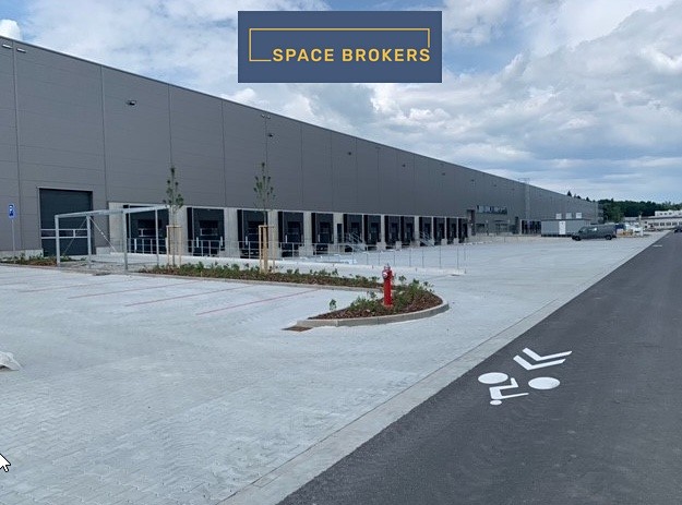 Pronájem skladu, Pardubice, 7823 m2