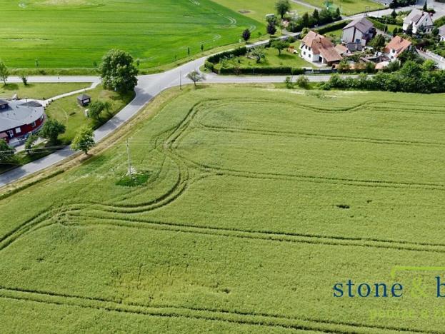 Prodej zemědělské půdy, Buš, 4240 m2