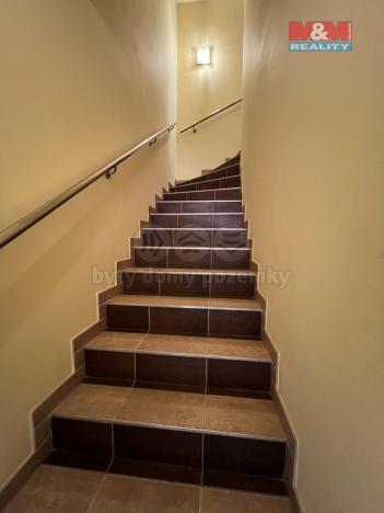 Prodej obchodního prostoru, Orlová - Lutyně, 17. listopadu, 235 m2