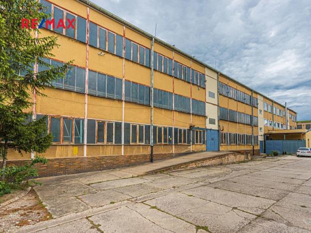 Pronájem výrobních prostor, Králův Dvůr, Tovární, 2500 m2