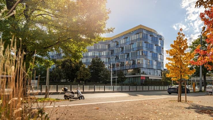 Pronájem kanceláře, Praha - Libeň, Českomoravská, 700 m2