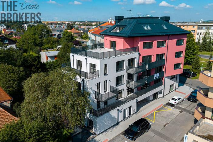 Prodej bytu 6+kk a větší, Praha - Suchdol, U hotelu, 293 m2