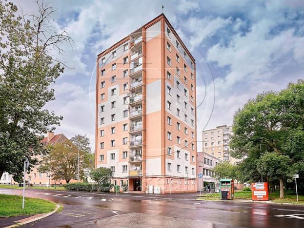 Prodej bytu 3+1, Karlovy Vary, Krymská, 64 m2