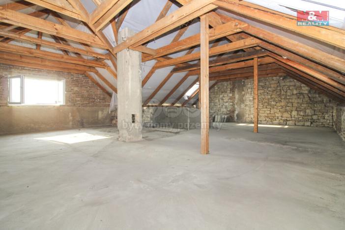 Prodej rodinného domu, Peruc - Radonice nad Ohří, 400 m2