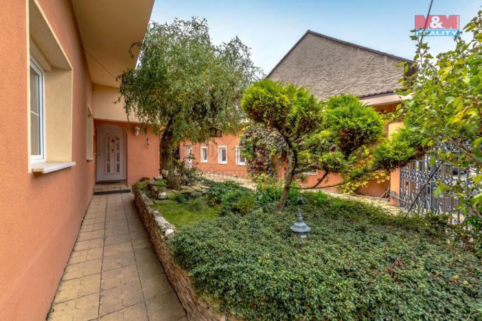 Prodej rodinného domu, Řepín, Hlavní, 272 m2