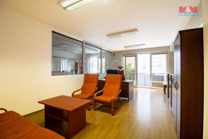 Pronájem kanceláře, Praha - Hostivař, Na Plískavě, 401 m2