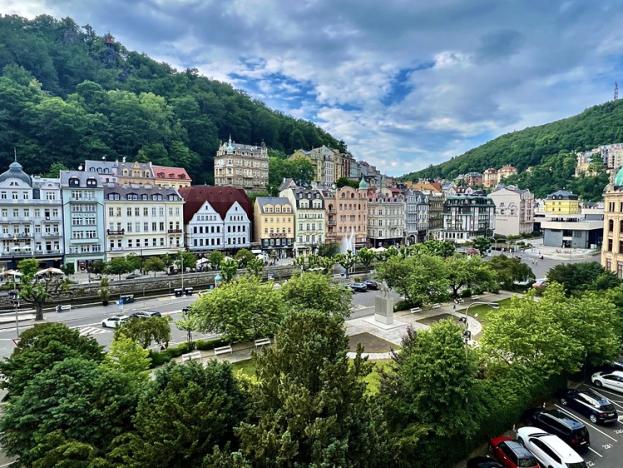 Prodej bytu 5+1, Karlovy Vary, Divadelní náměstí