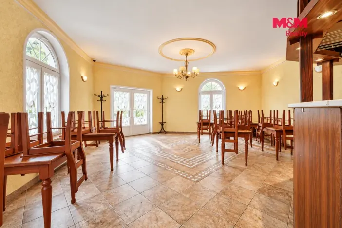 Prodej obchodního prostoru, Kynšperk nad Ohří, Maxima Gorkého, 132 m2
