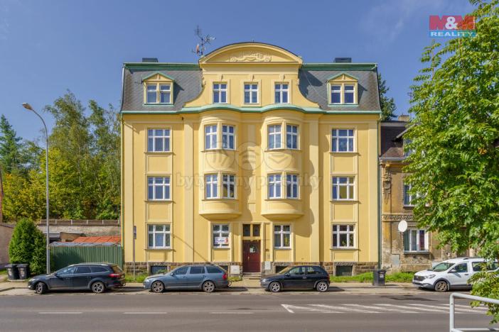 Prodej bytu 3+1, Karlovy Vary - Dvory, Chebská, 73 m2