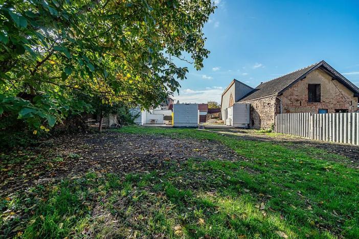 Prodej rodinného domu, Mochov, 324 m2