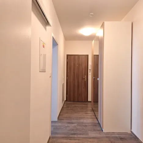 Pronájem bytu 2+kk, Praha - Holešovice, Na Maninách, 53 m2