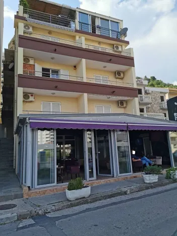 Prodej bytu 2+kk, Bečići, Černá Hora, 64 m2