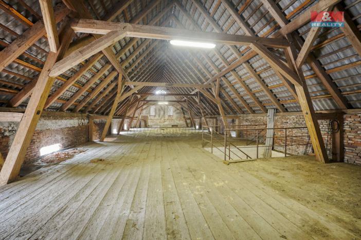 Prodej výrobních prostor, Chodová Planá, Kyjovská, 1564 m2