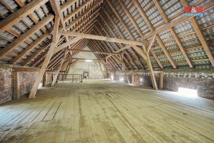 Prodej výrobních prostor, Chodová Planá, Kyjovská, 1564 m2