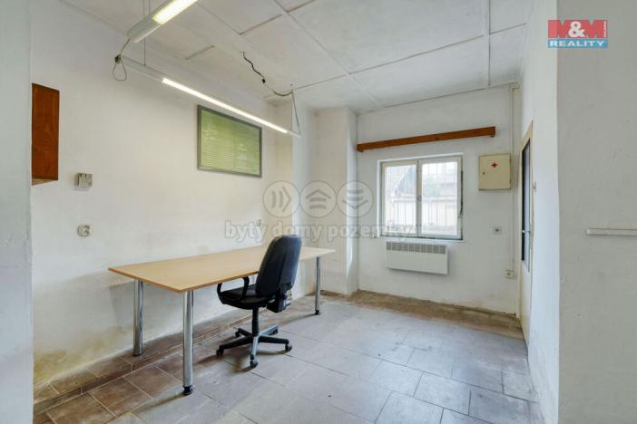 Prodej výrobních prostor, Chodová Planá, Kyjovská, 1564 m2