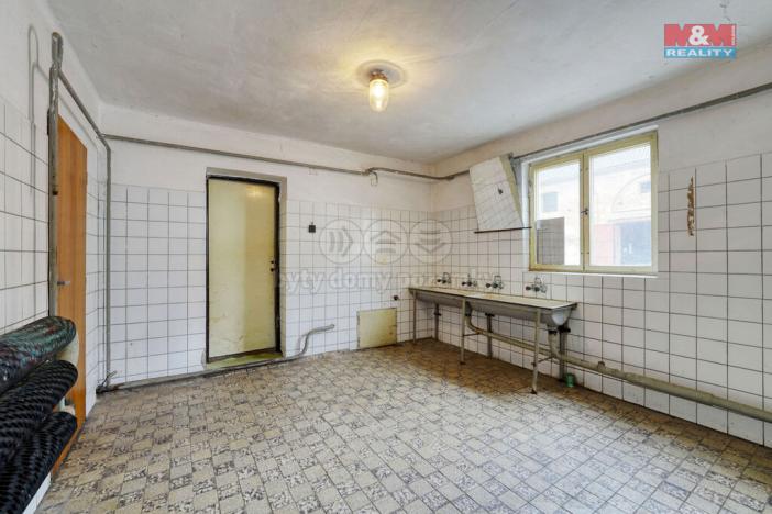 Prodej výrobních prostor, Chodová Planá, Kyjovská, 1564 m2