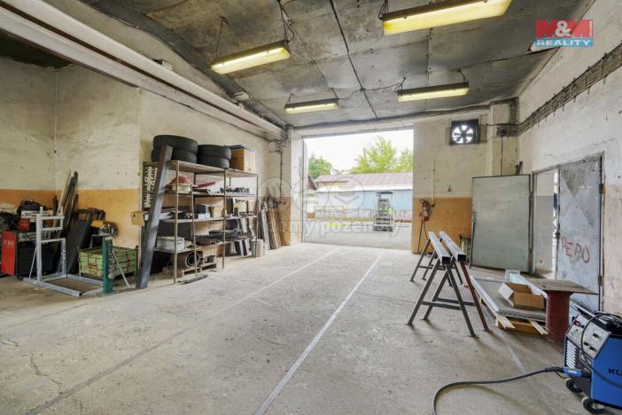 Prodej výrobních prostor, Chodová Planá, Kyjovská, 1564 m2