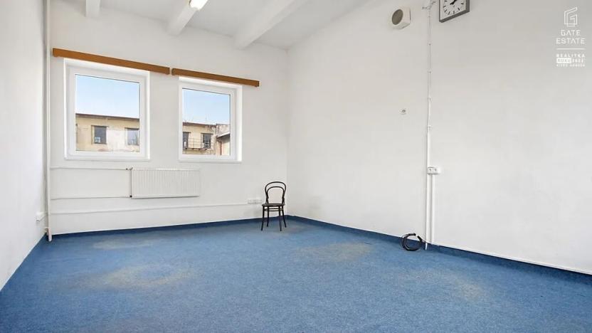 Pronájem skladu, Bystřice pod Hostýnem, Přerovská, 1000 m2