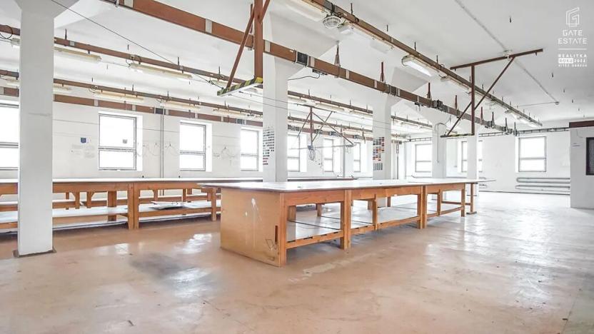 Pronájem skladu, Bystřice pod Hostýnem, Přerovská, 1000 m2