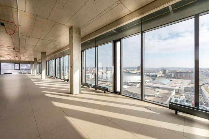 Pronájem kanceláře, Praha - Libeň, Českomoravská, 945 m2