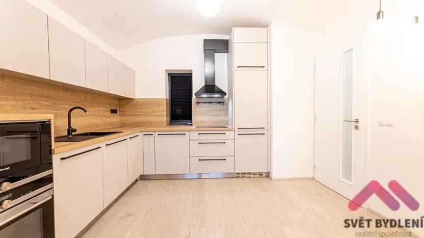 Pronájem bytu 2+kk, Praha - Žižkov, Hartigova, 75 m2